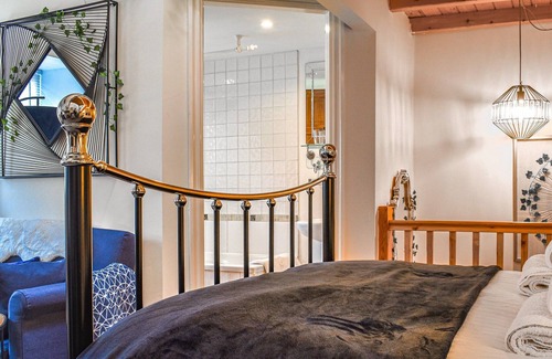 Colne Cottage | 2 bedroom accommodation in Colne