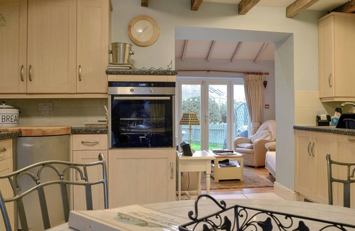 Llanrhidian Higher Cottage | 2 bedroom accommodation in Three Crosses, Gower, Swansea