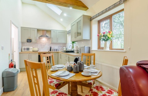 Great Hatfield Cottage | 2 bedroom accommodation in Great Hatfield, near Hornsea