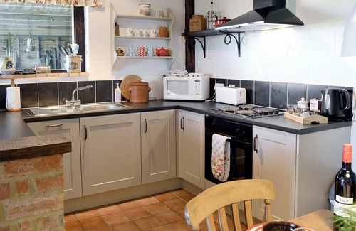 Iden Cottage | 2 bedroom accommodation in Iden, near Rye