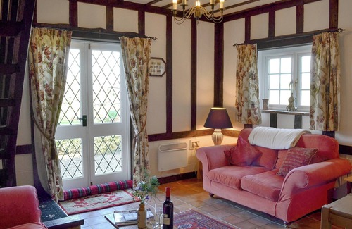Iden Cottage | 2 bedroom accommodation in Iden, near Rye