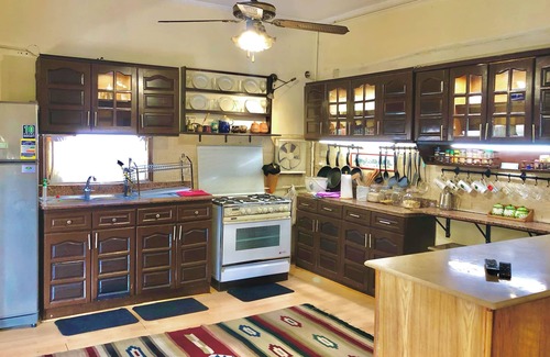 Heliopolis Apartment | 2-bedroom apartment close to the airport in Heliopolis with WiFi, AC