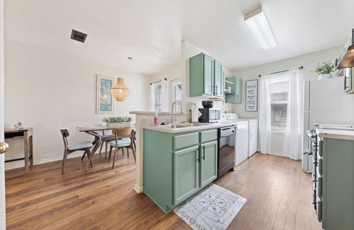 Killeen Apartment | 2-bedroom apartment in delightful Killeen with WiFi, AC