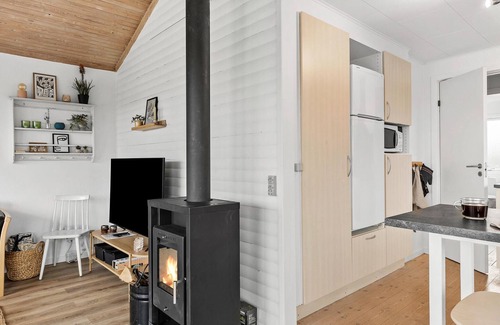 Skastrup Strand House | 2 bedroom awesome home in Bogense