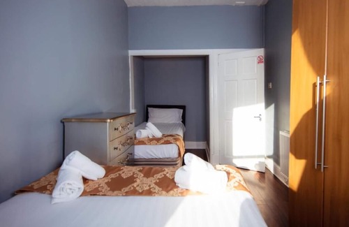 West End Apartment | 2 bedroom City Centre flat