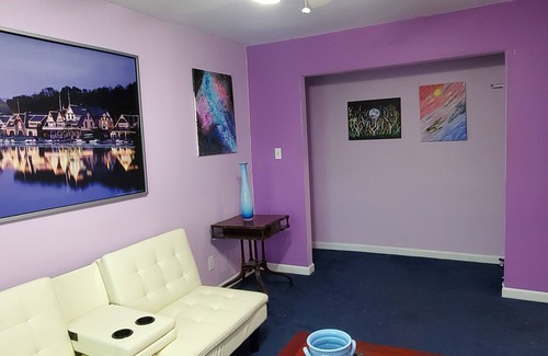 Langhorne Apartment | 2 Bedroom close to major routes and attractions.