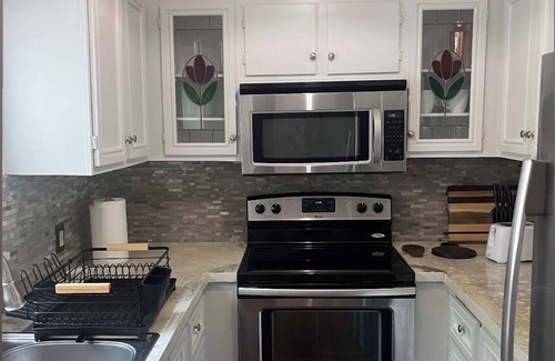 Holiday Island Condo | 2-bedroom condo in cozy Holiday Island with AC, WiFi