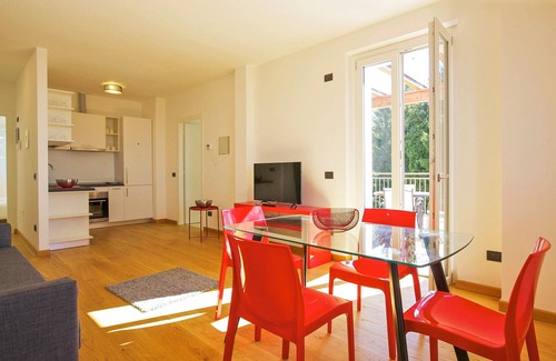 Comero Apartment | 2 bedroom corner apartment in a prestigious villa from 1850 with solar heated pool