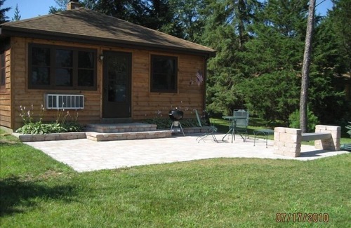 New Lisbon Cottage | 2-bedroom Cottage on the water with your own private dock on Castle Rock Lake.