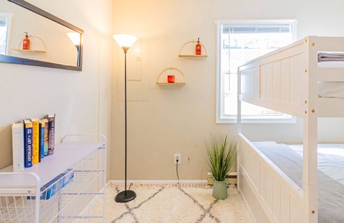 Piney Point Cottage | 2 Bedroom Cozy Beach Cottage with beach access