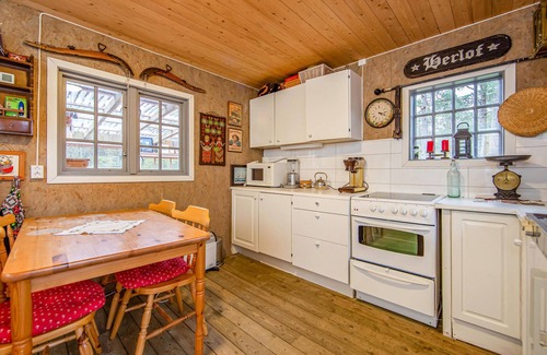 Gjemnes Municipality House | 2 bedroom cozy home in øydegard