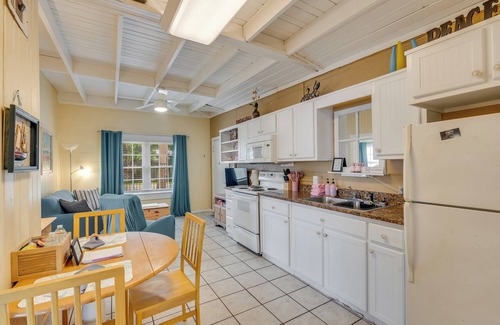 Laguna Beach Cottage | 2 bedroom Duplex with backyard One Block From the Laguna Beach Sand Pet-friendly