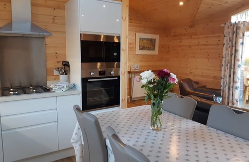 Perth Cabin | 2-bedroom family friendly lodge in private woodland with luxury sauna.