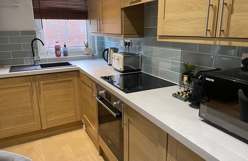 Southfield Apartment | 2 Bedroom flat Chiswick Tube station with access to central london attractions.