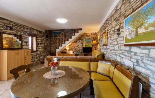 Kaldanija House | 2 Bedroom Gorgeous Home In Buje