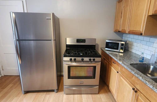 Waukegan House | 2-bedroom house in peaceful Waukegan with WiFi, AC