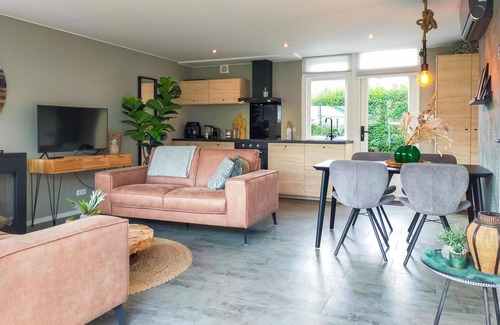 Scherpenisse House | 2 bedroom lovely home in Scherpenisse