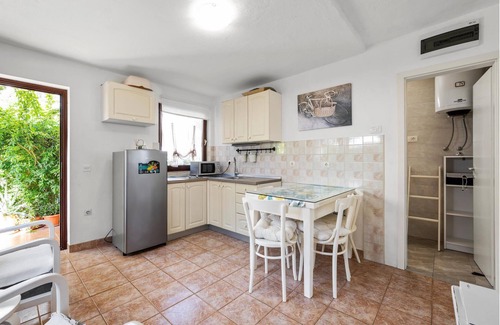 Brodarica House | 2 bedroom nice home in Brodarica