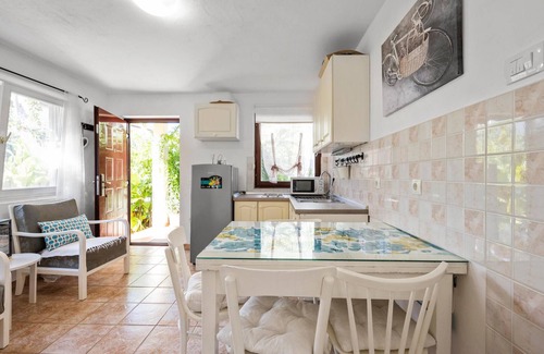 Brodarica House | 2 bedroom nice home in Brodarica