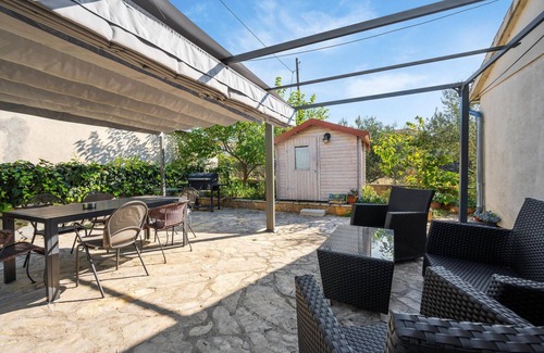 Brodarica House | 2 bedroom nice home in Brodarica