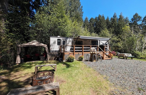 Reedsport House | 2-Bedroom Park Model Trailer 5 Minutes to Oregon Dunes National Recreation Area
