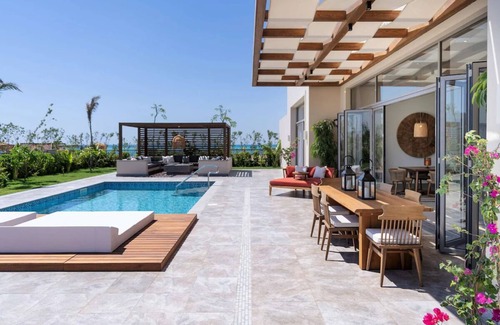 Soma Bay Hotel | 2-Bedroom Villa | Swim-Up Access, Jacuzzi, Garden, Butler & Private Bar