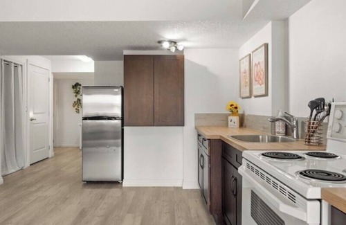 Okotoks House | 2 Bedroom walkout basement suite in Okotoks