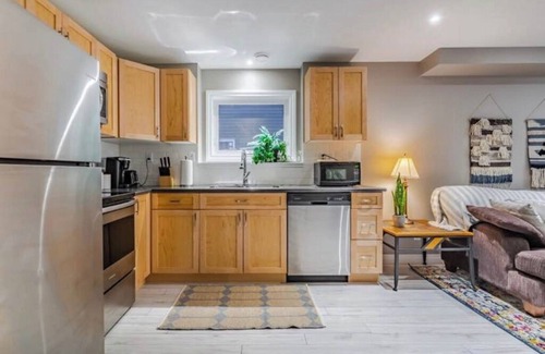 Saskatoon House | 2 Bedrooms | Near YXE Airport | Safe Quiet Area