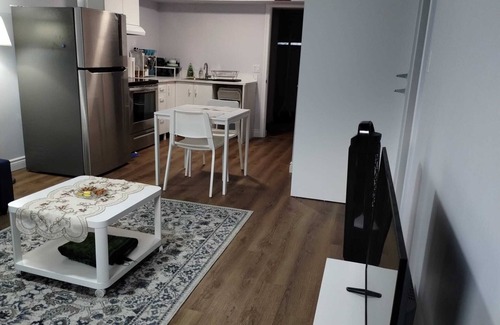 Halifax Apartment | 2 beds ,1 bathroom at beautiful area of Clayton Park. Fits 4 persons.