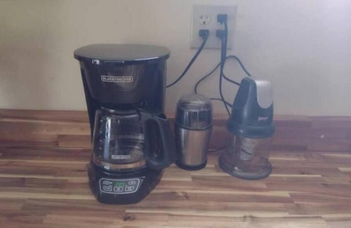 Wallingford Apartment | 2 BR pets ok, amazing view, swimming hole, fantastic view of Green Mountains