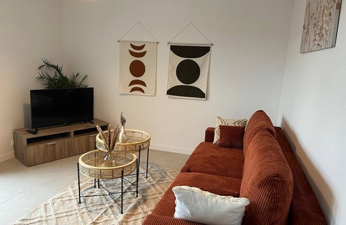 Elbeuf Apartment | 2 chic and spacious bedrooms in a 99m2 apartment