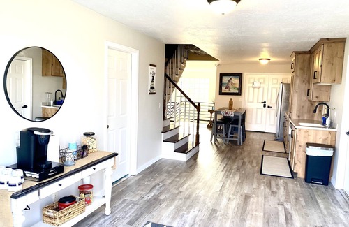 Orangeville House | 2 Double Beds Rm #4 with view of the San Rafael Swell and smart TV. India room.