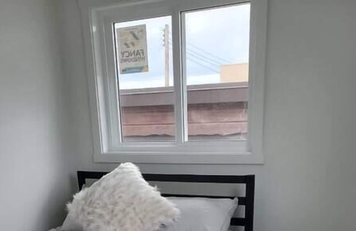 Clairmont Apartment | 2 Double Private Trendy Executive Urban Loft Suites