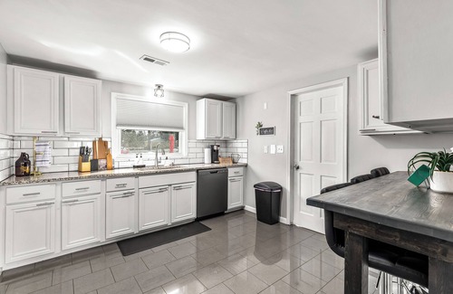 Shelby Township House | 2 Family Duplex Home | Shelby Township | Sleeps 10+