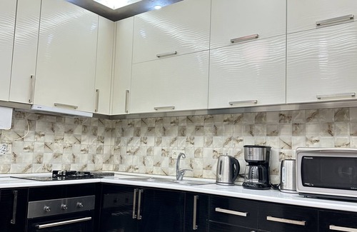 Kentron House | 2 FLOOR GUEST HOUSE NEAR LOVER'S PARK