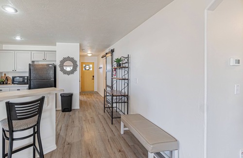 Nampa House | 2 Kings, Firepit, grill, pets ok, large fence yard