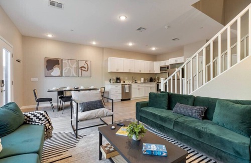 Surprise House | 2 Large Vacation Suites I Pool, Patio & Games