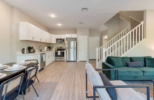 Surprise House | 2 Large Vacation Suites I Pool, Patio & Games