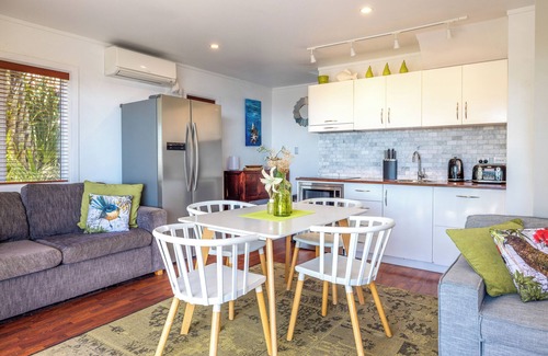 Palm Beach Villa | 2 Level, 2 bedroom Villa with open balcony and a covered deck, SKYTV, FREE Wifi