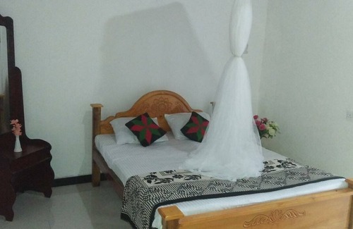Ella Villa | 2 luxurious room,2 clay House, 9 bed larger room for group of family,20 tentnnn