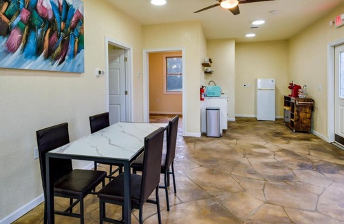 Newton Apartment | 2 Mi to Main St Newton Guest House