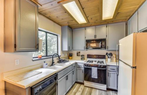 Mi-Wuk Village House | 2 Mi to Mi-Wuk Village Cabin with Large Deck