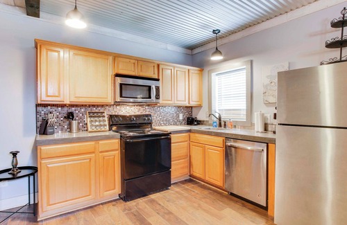 Greenwood Apartment | 2 Mi to Self Regional MC: Updated Apartment