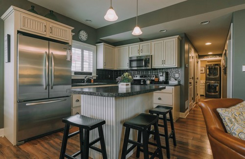 Talmage Apartment | 2 miles from Ephrata-Lititz rail trail! Easy access to local destinations