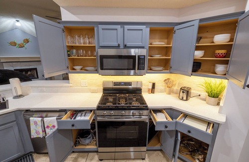 Rowlett House | 2 minutes from lake, Pickleball, Hot Tub, Pool table!