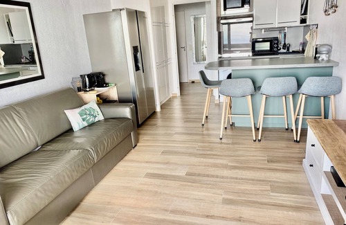 Theoule-Superieur Apartment | 2 P PANORAMIC SEA VIEW, SWIMMING POOL * classified 3-star furnished tourist accommodation + Garage