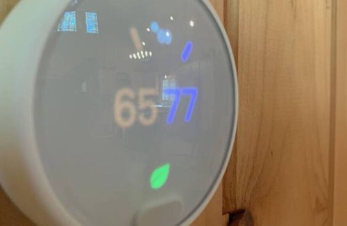 Lakemont House | 2 Primary Suites, GREAT location, High Speed Wifi