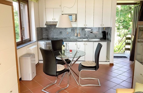 Luogo Ameno Apartment | 2-room apartment with balcony and terrace in a park with pool