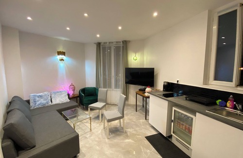 Pierrefitte-sur-Seine Apartment | 2-room apartment - 600m from metro 13