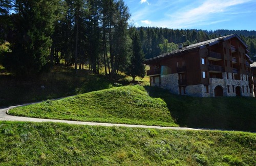 Bellentre Apartment | 2-Room Apartment with Balcony, Ski Access, and Free Parking - Montchavin Les Coches